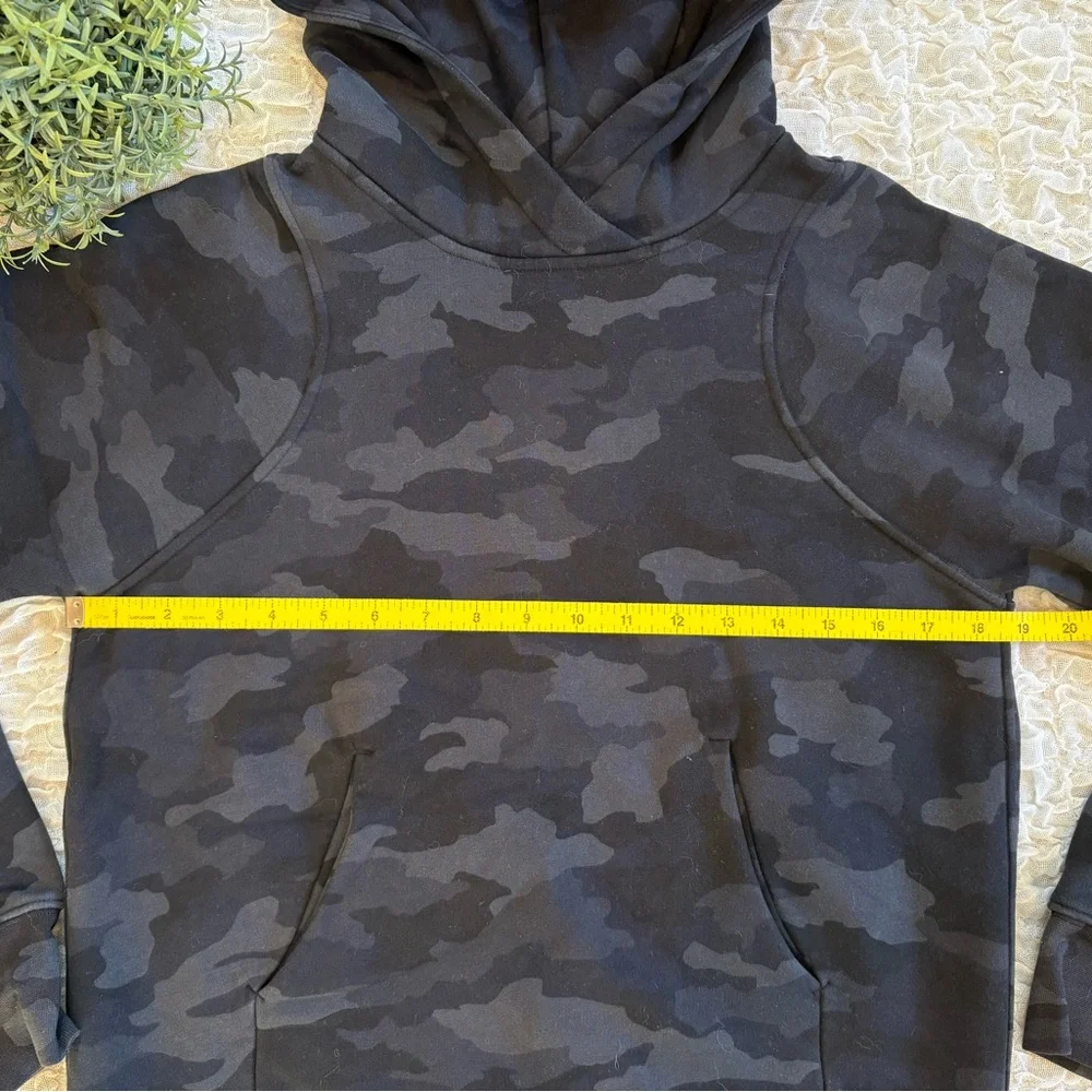 Lululemon Loungeful Hoodie Fleece Sweatshirt Heritage Camo Deep Coal Black sz 4